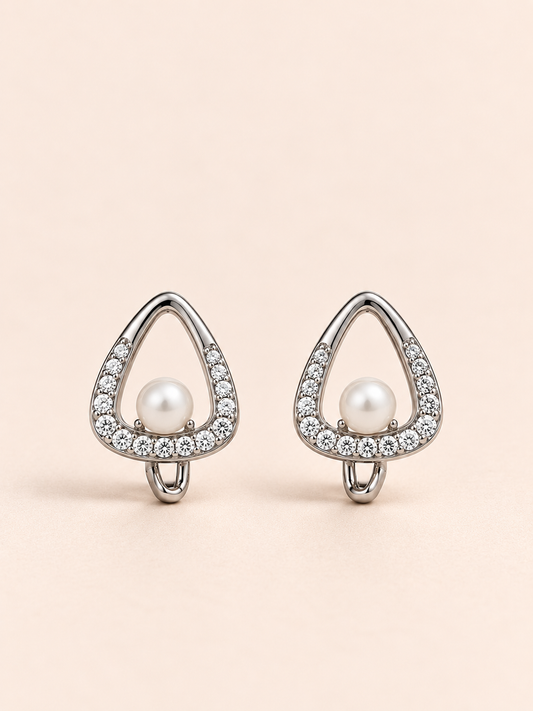 Velora Pearl Studs