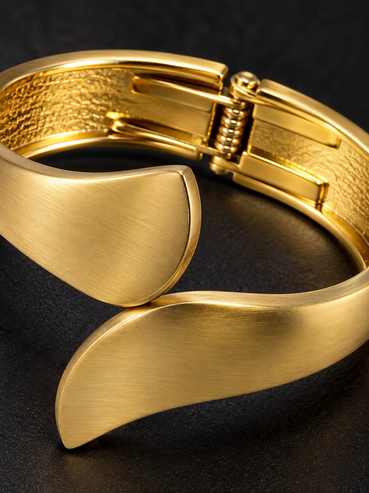 Halo Arc Bangle